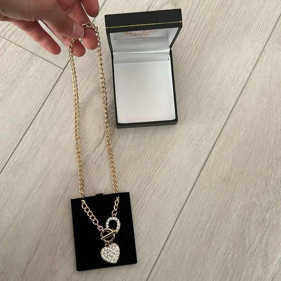 Heart necklaces - Picture 3 of 4